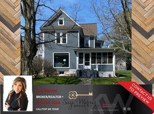 239 W Locust St, Dekalb, IL 60115