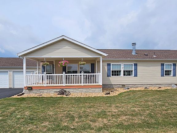 Exterior Image-2-Skyline 114N Whispering Pines