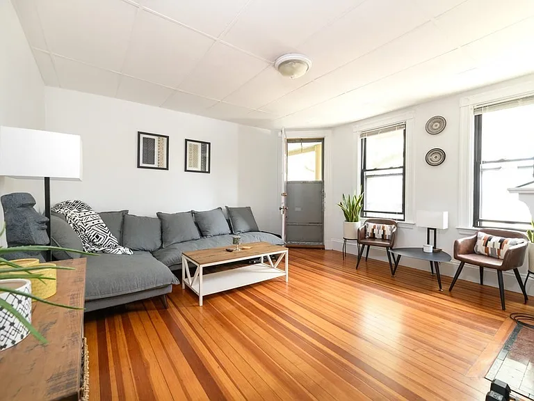 56 Walnut St #2 — Photo 8