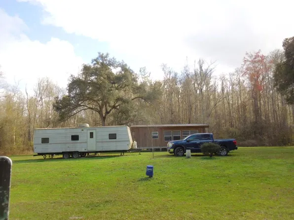 786 SE Turkey Rd, Mayo, FL 32066