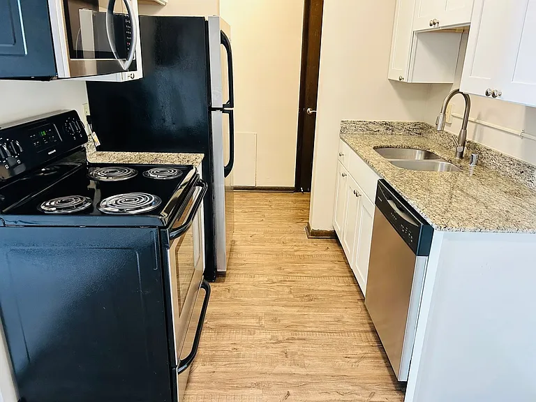 3708 West 32nd Street — Photo 5