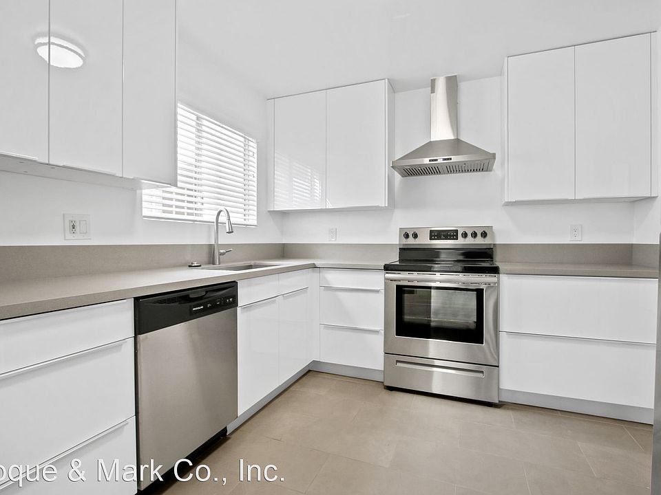 1st image of 845 20th St APT 102