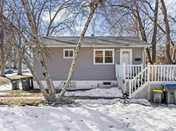 1725 Muscatine Ave #A & B, Iowa City, IA 52240