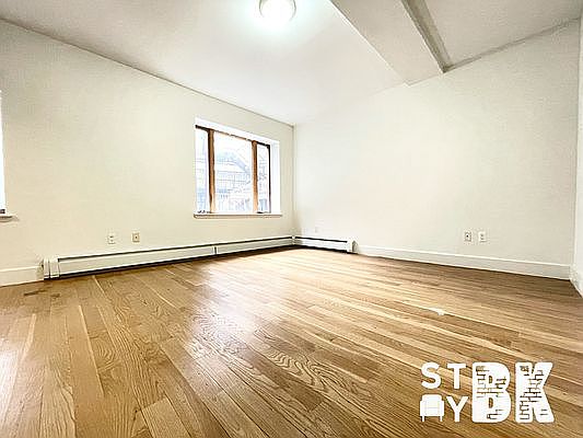 3rd image of 560 Flushing Ave #2B