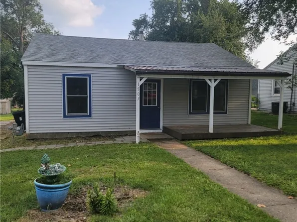 1507 E Creston Ave, Des Moines, IA 50320