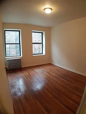 Rented by Lang Realty LLC | media 15