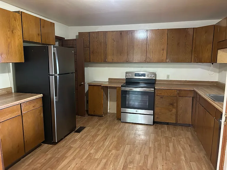 21090 Greycliff Rd — Photo 8
