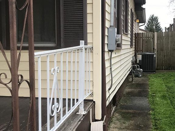 2nd image of 1226 Allard St