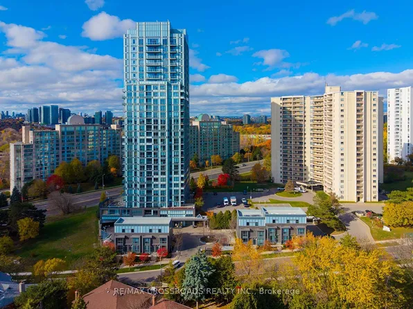 18 Graydon Hall Dr #601, Toronto, ON M3A 0A4