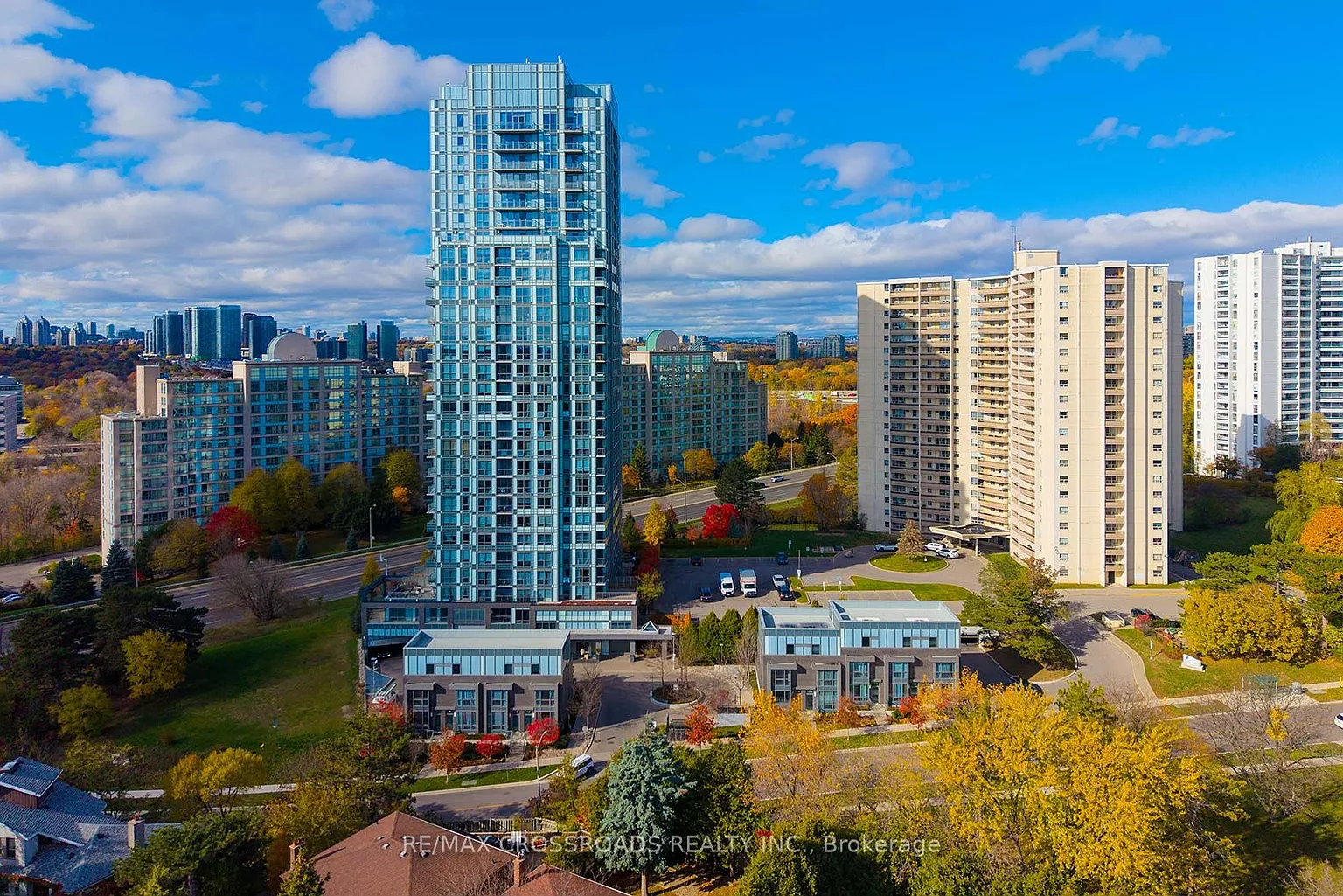18 Graydon Hall Dr #601 photo 1