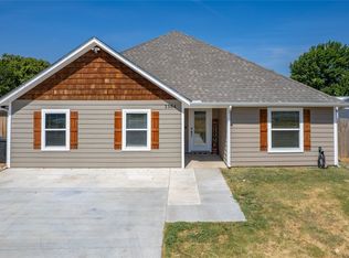3304 Power Plant Ct, Granbury, TX 76048