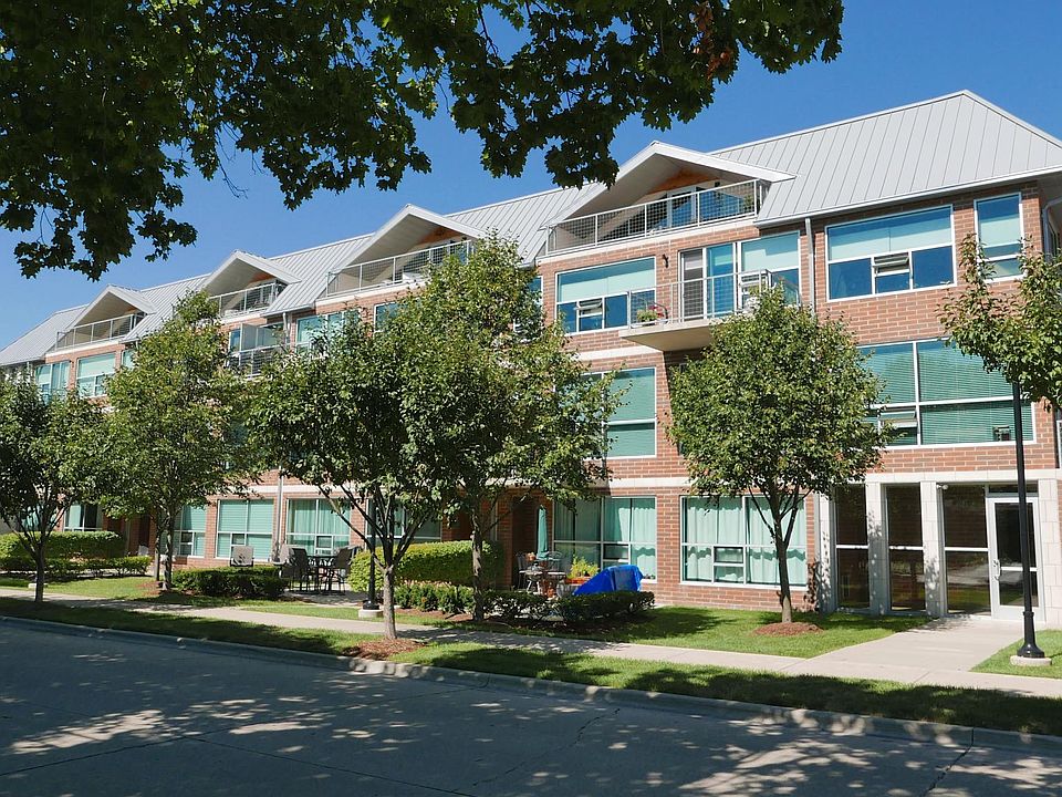 1st image of 300 Hamilton St APT 202