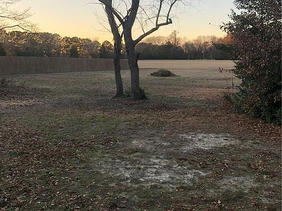 4th image of 7865 Maxwell Rd