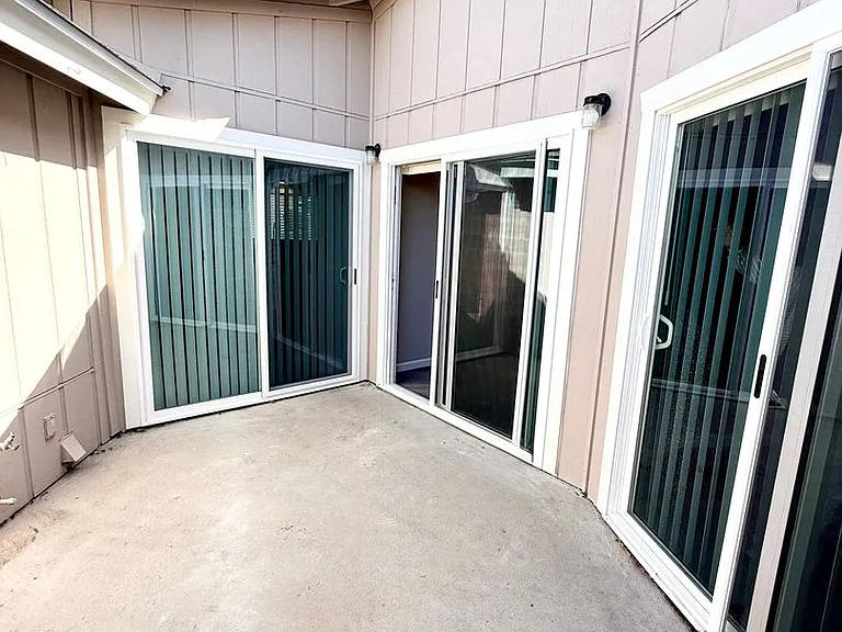 220 N R St — Photo 13