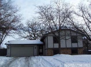 10569 Holly St NW, Coon Rapids, MN 55448