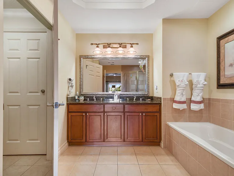 1100 Sunset View Cir #103 — Photo 16