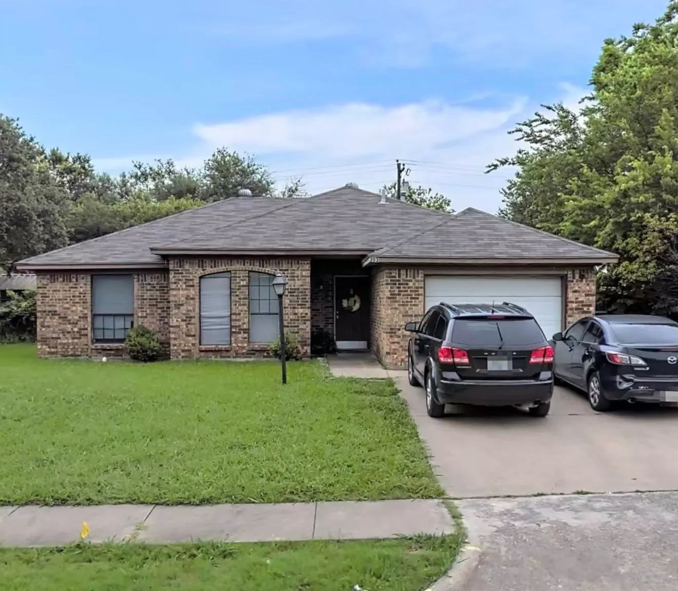 3 bed, 1200 sqft, $1,700 — Photo 1