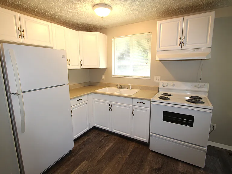 3411 Clarkston Ave — Photo 8