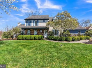 26 Heron Hill Dr, Downingtown, PA 19335