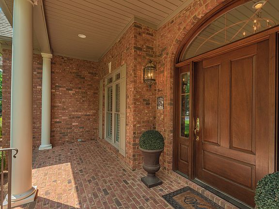 5th image of 3030 Montcastle Dr