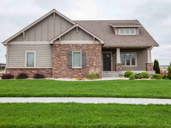 5104 Grand Vista Ct, Manhattan, KS 66503