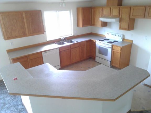 2nd image of 160 E Skylark Ct