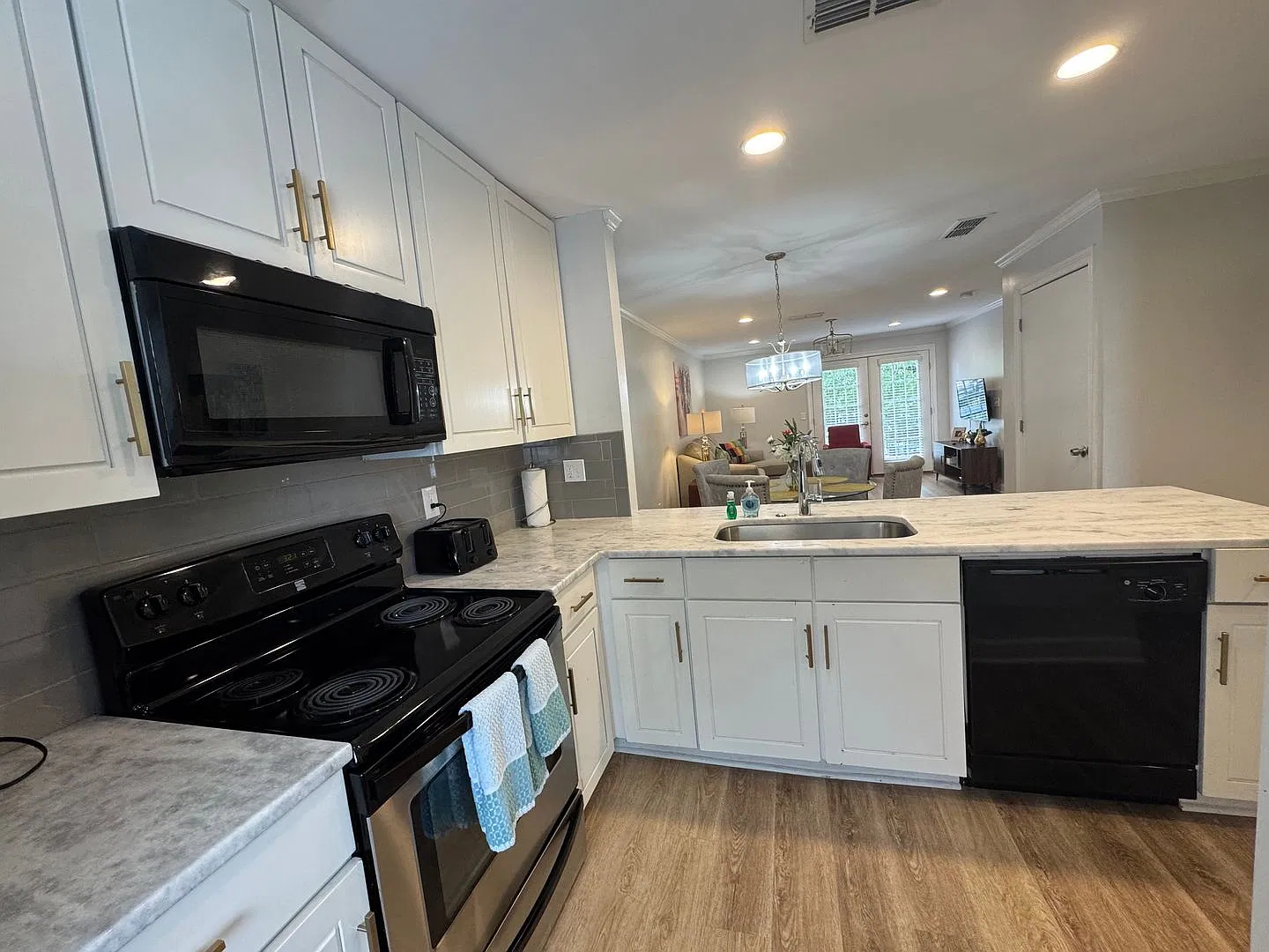 2112 Old Taylor Rd — Photo 3