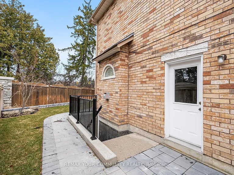 31 Marinucci Ct — Photo 46
