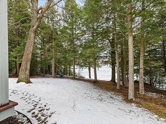 3rd image of 542 Hanson Road