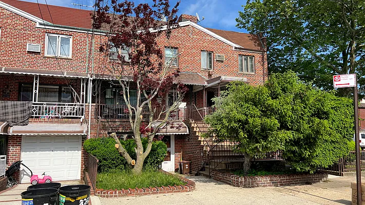 Sold by Wolf Properties Management LLC | media 2