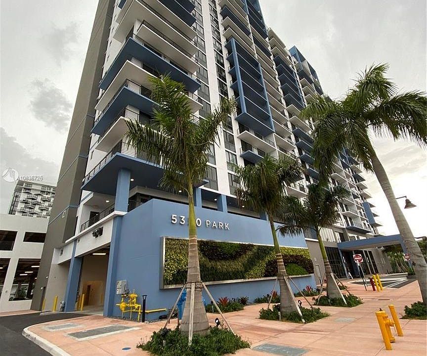 1st image of 5350 NW 84th Ave #1001