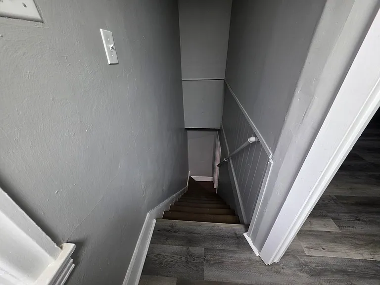 505 Harker St — Photo 6