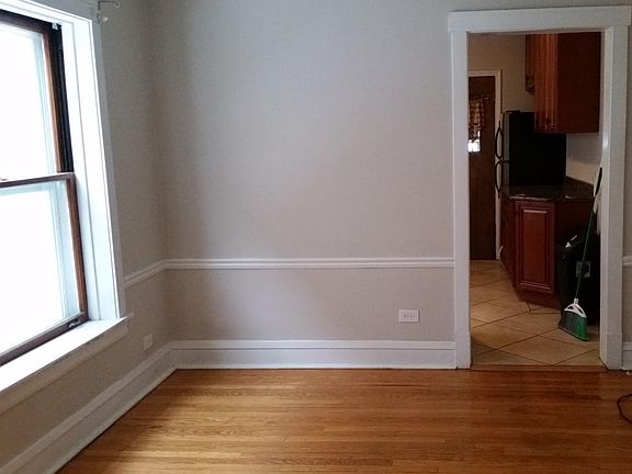 4th image of 1330 Wisconsin Ave #1
