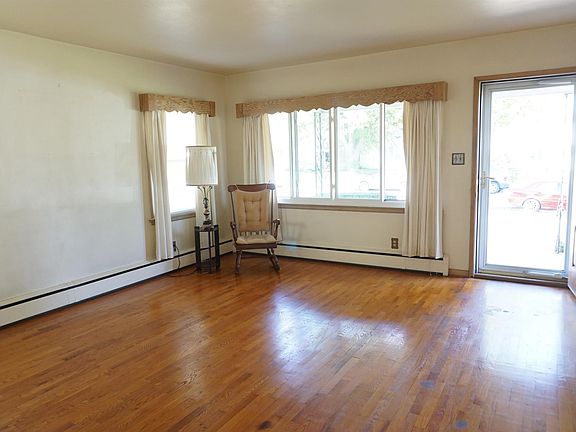 2nd image of 615 S Gladstone Ave