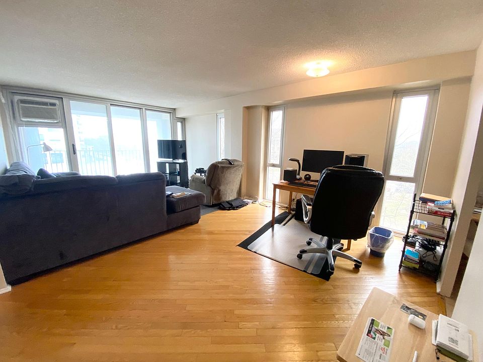 1st image of 1960 N Lincoln Park W APT 410