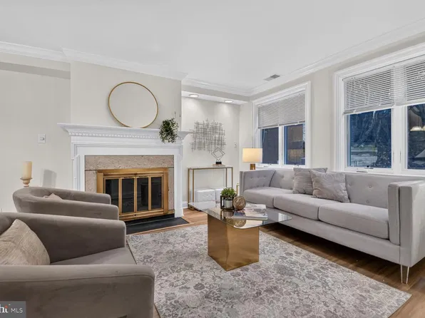 1240 Eton Ct NW #T15, Washington, DC 20007