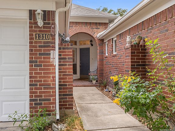 3rd image of 1310 CADLEY CT
