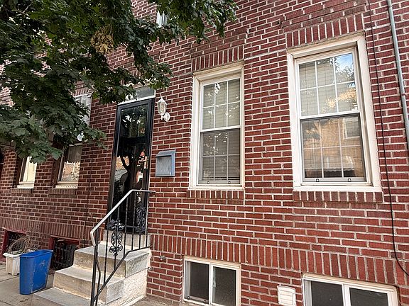 2nd image of 1934 S Alder St