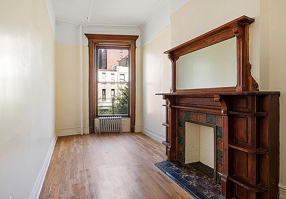 5th image of 207 W 122nd St #3
