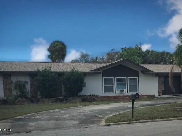 240 9th Ter, Indialantic, FL 32903