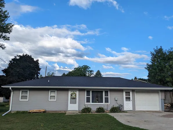 402 S West St, Monona, IA 52159
