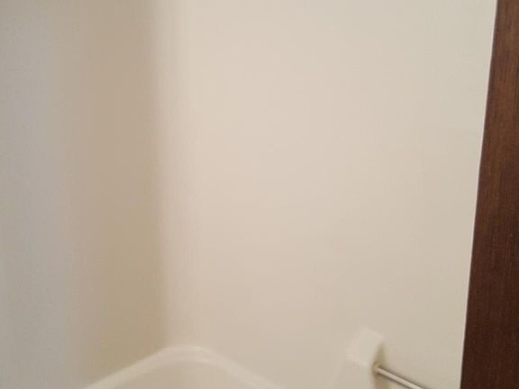 4th image of 3927 E 27th St