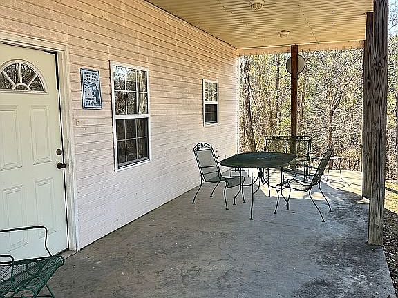 4th image of 2121 Center Hill Rd