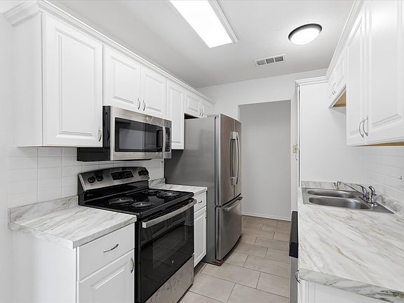 4th image of 1211 Aspen Dr