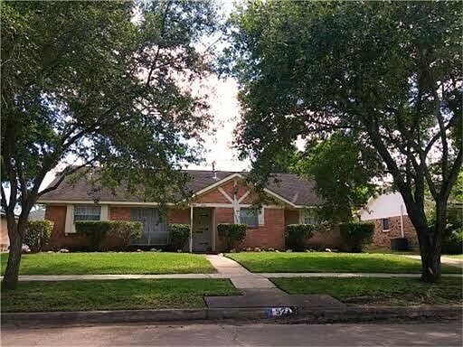 1st image of 5219 Trail Lake Dr
