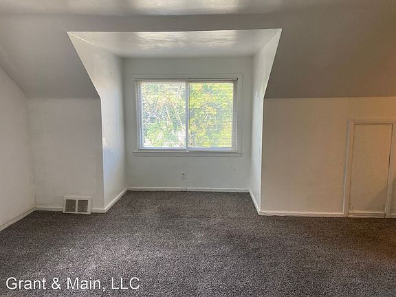 5th image of 5781 Chalmers Ave Unit 2