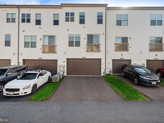 2nd image of 13727 Petrel St