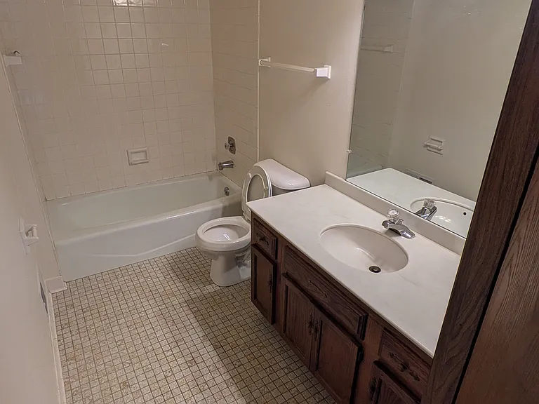 4225 N 104th St #3 — Photo 12