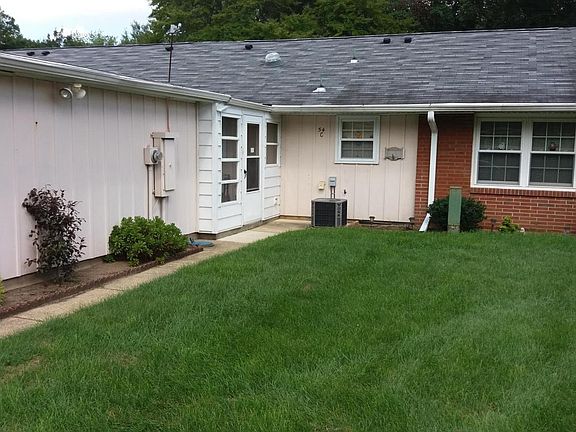 4th image of 54C Buckingham Dr #100C