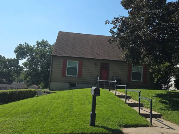 1511 Delaware St, Leavenworth, KS 66048